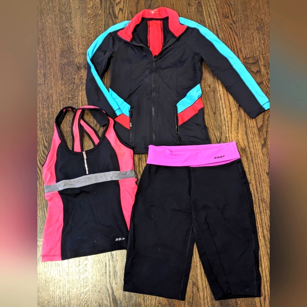 Woman XS BEBE SPORT THREE PIECE GYM OUTFIT